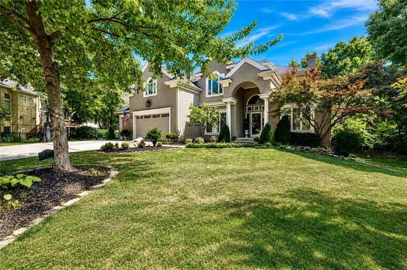 13213 El Monte St, Leawood, KS 66209