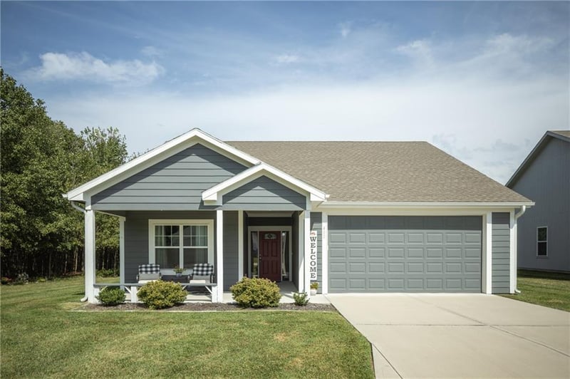 400 NE Chestnut Ct, Oak Grove, MO 64075