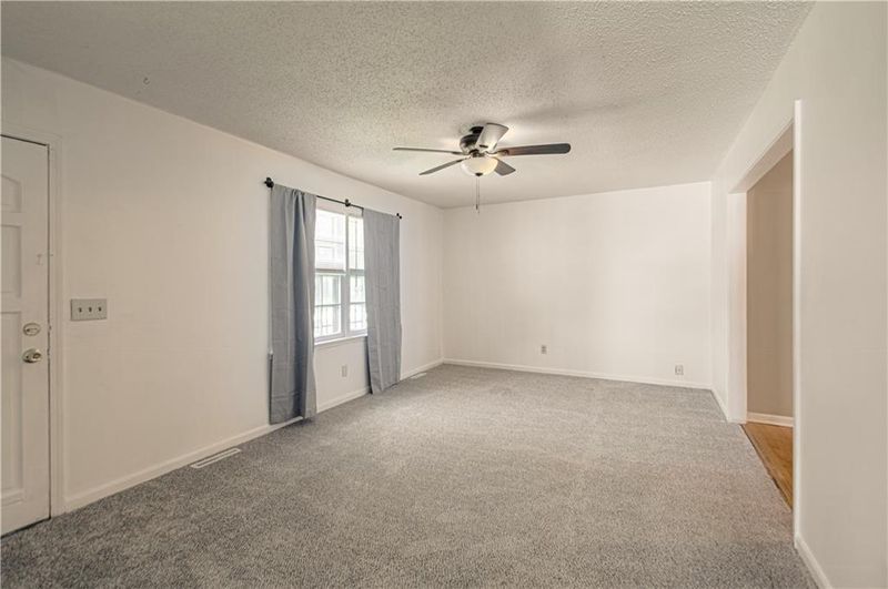 7016 Monroe Ave, Kansas City, MO 64132