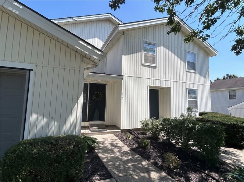 11921 Goodman St, Overland Park, KS 66213