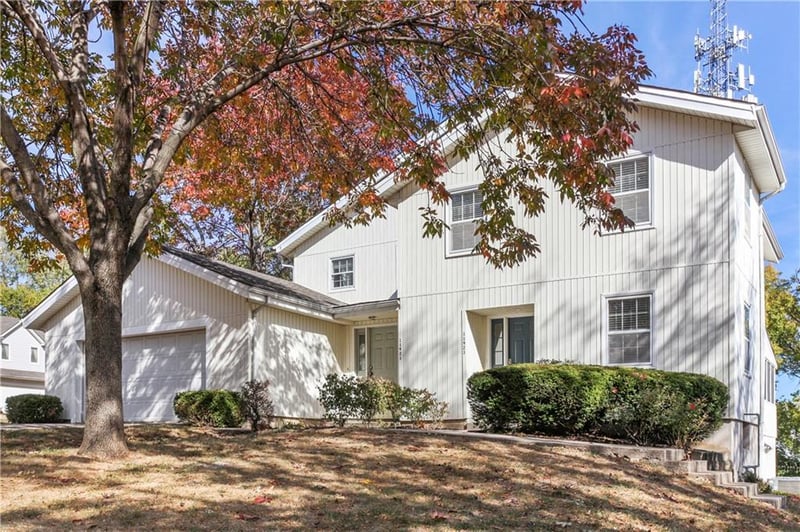 11921 Goodman St, Overland Park, KS 66213
