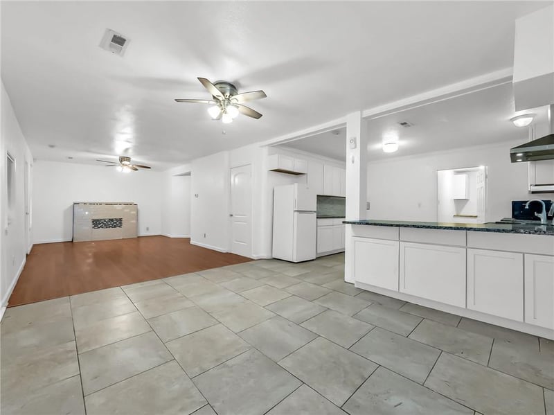 417 Wallace Ave, Kansas City, MO 64125