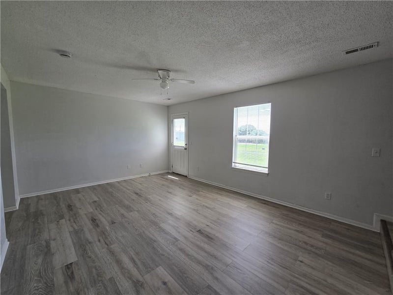 4305-07 E 139th St, Grandview, MO 64030