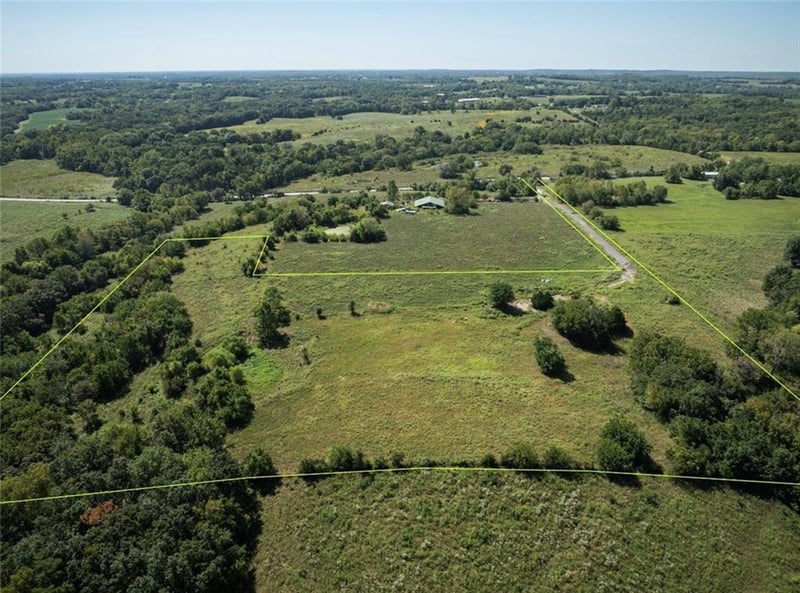 6155 Newton Rd, Odessa, MO 64076