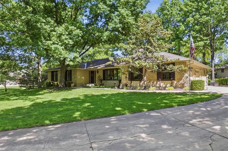 3200 Robinson Pike Rd, Grandview, MO 64030