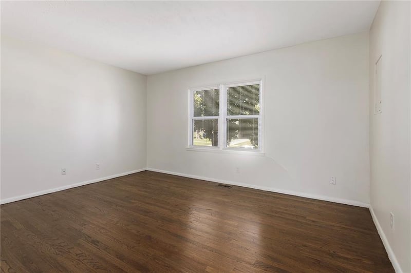 731 W 25th St, Lawrence, KS 66046