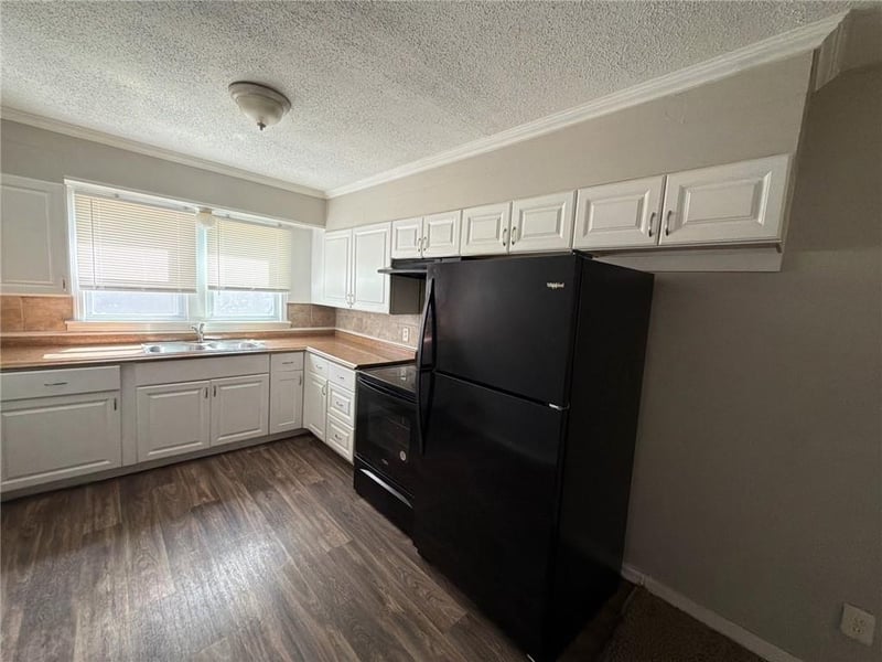 5805 E 100th St, Kansas City, MO 64134