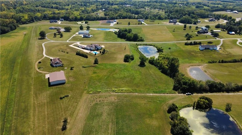SE Mooney Dr, Holt, MO 64048