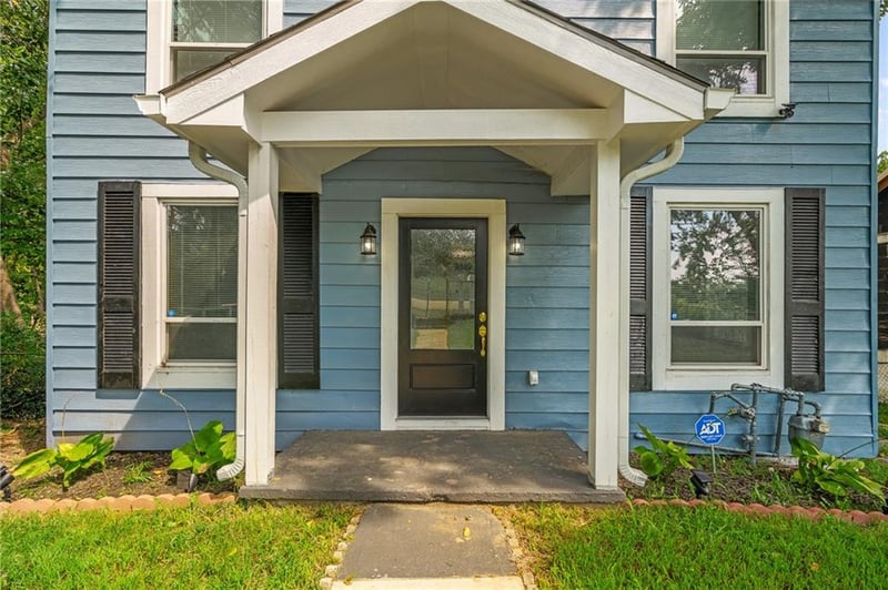2909 Topping Ave, Kansas City, MO 64129