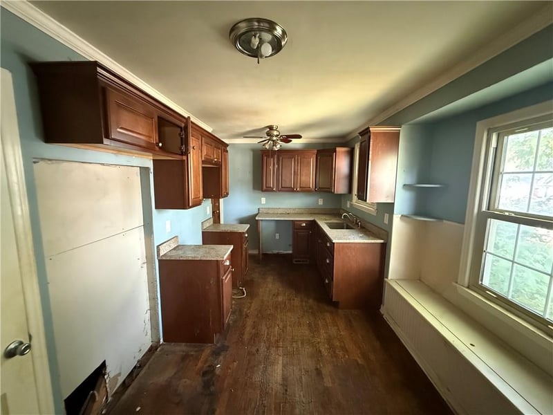 4928 Juniper Dr, Roeland Park, KS 66205