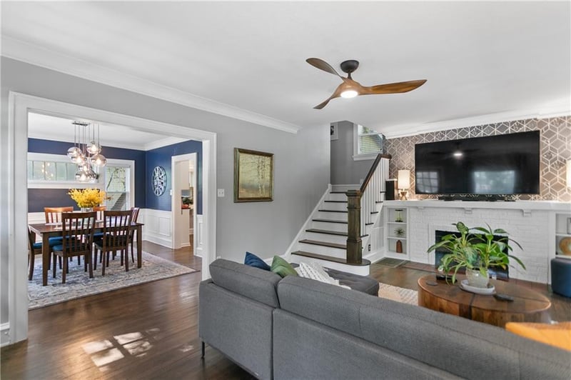 6234 Valley Rd, Kansas City, MO 64113