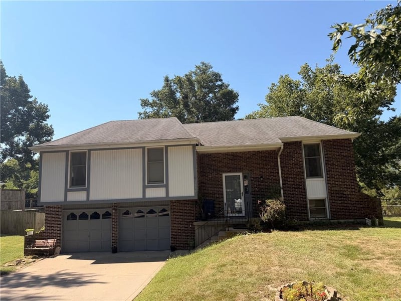 1530 N 85th Ter, Kansas City, KS 66112