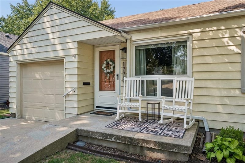 1228 E 25th Ave, North Kansas City, MO 64116