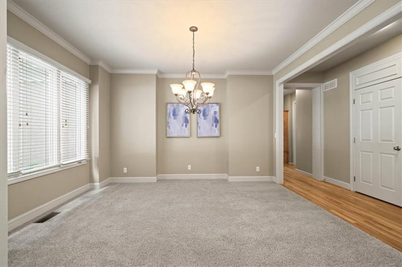 8426 Haven St, Lenexa, KS 66219