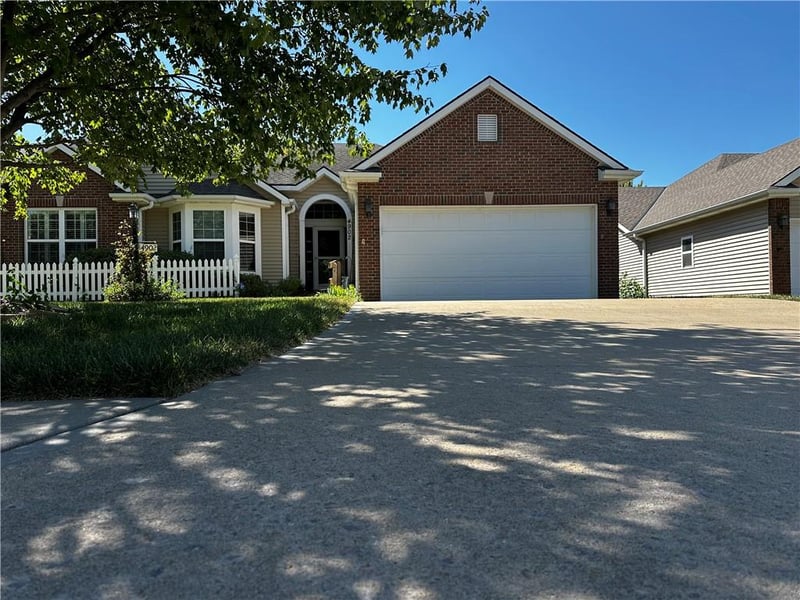 4902 Kelsey Ct, St Joseph, MO 64506