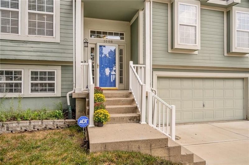 1008 N Clinton St, Olathe, KS 66061
