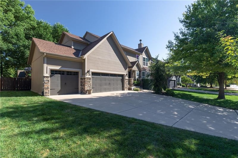2636 W Whitney St, Olathe, KS 66061