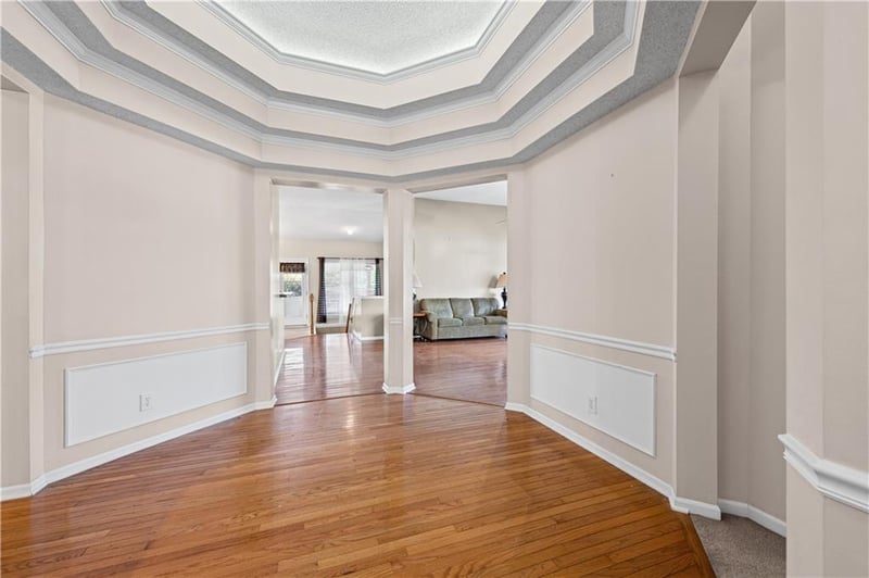 9202 N Charlotte Ct, Kansas City, MO 64155