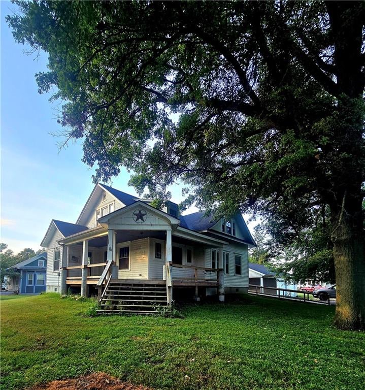 302 S Williams St, Craig, MO 64437