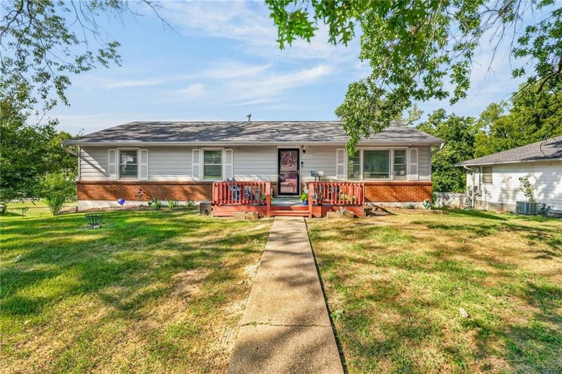 1004 NE 60th Ter, Gladstone, MO 64118