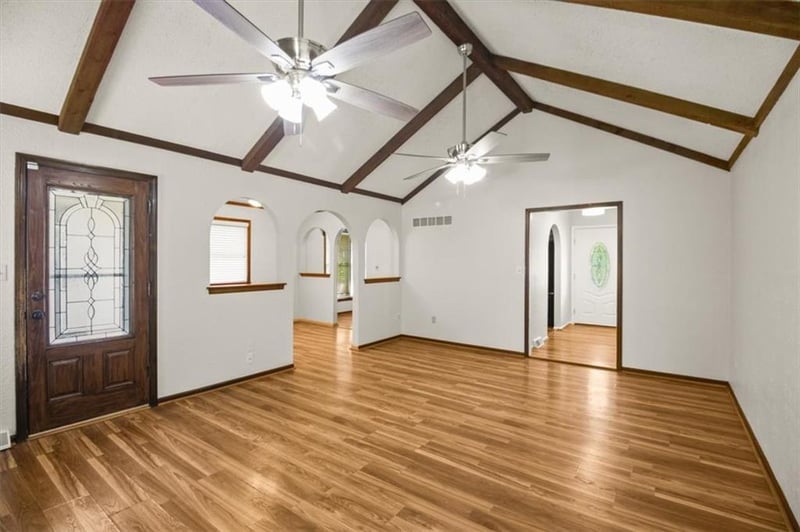 2413 Paris Dr, Blue Springs, MO 64015