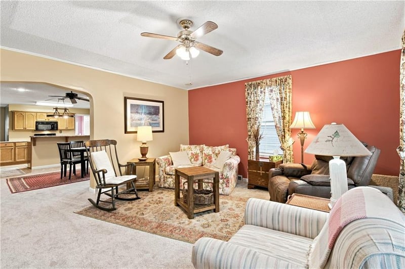 1209 High St, Leavenworth, KS 66048