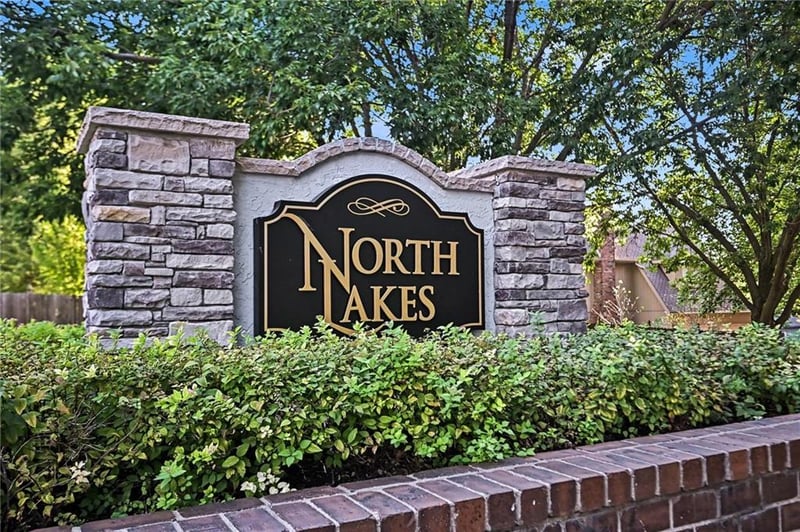 7645 N Lucerne Ct, Kansas City, MO 64151