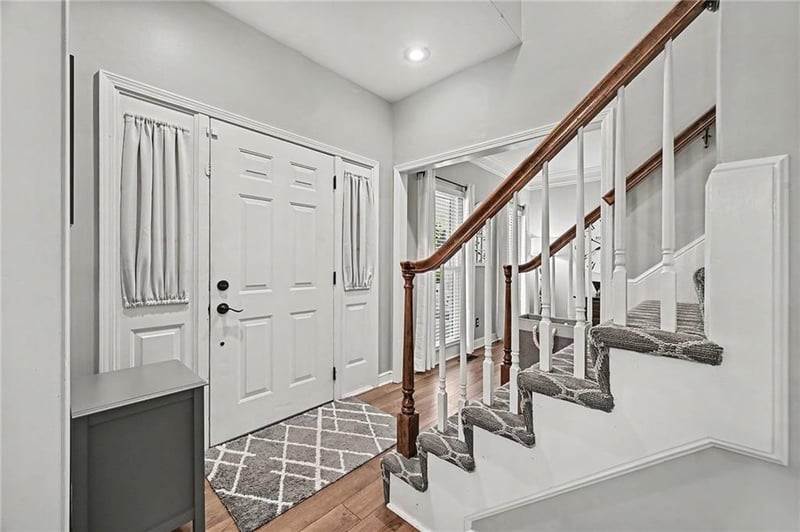 7645 N Lucerne Ct, Kansas City, MO 64151