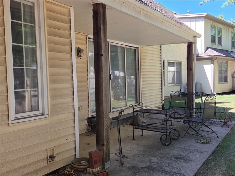 4506 W 90th St, Prairie Village, KS 66207