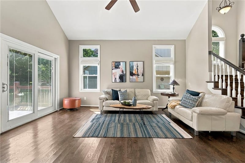 12130 England St, Overland Park, KS 66213