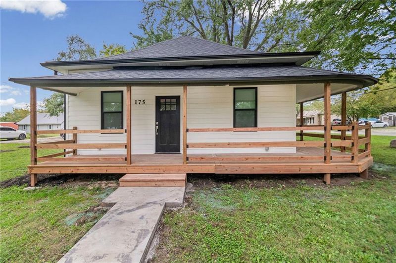175 W 3rd St, Holt, MO 64048