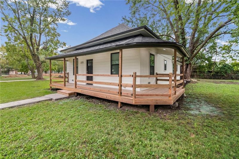 175 W 3rd St, Holt, MO 64048