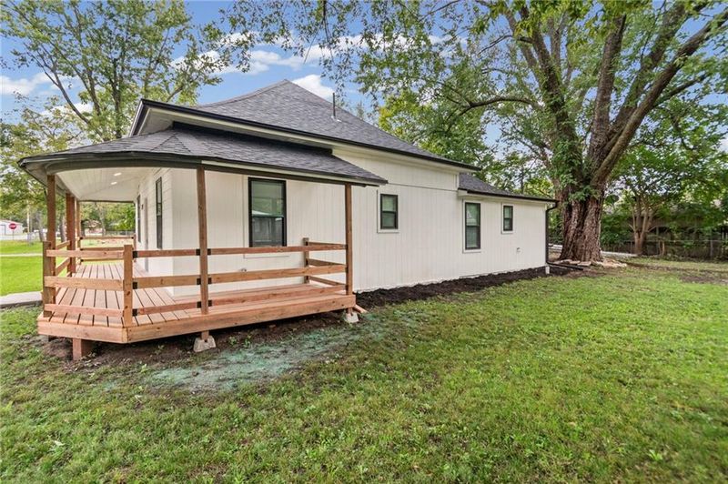 175 W 3rd St, Holt, MO 64048