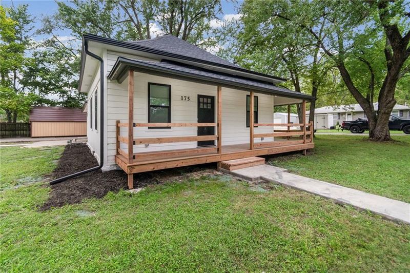 175 W 3rd St, Holt, MO 64048