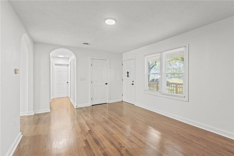 2308 NW 86th Ter, Kansas City, MO 64154