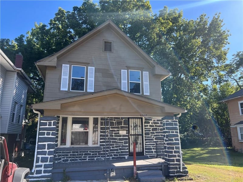 3207 E 27th St, Kansas City, MO 64127