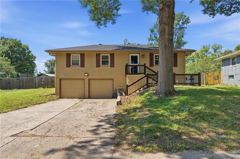 1304 Clark Ave, Independence, MO 64050
