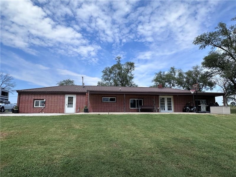 114 Se Y Hw, Warrensburg, MO 64093