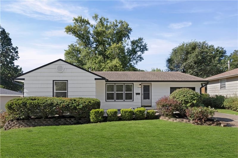 12105 E 47th Ter S, Independence, MO 64055