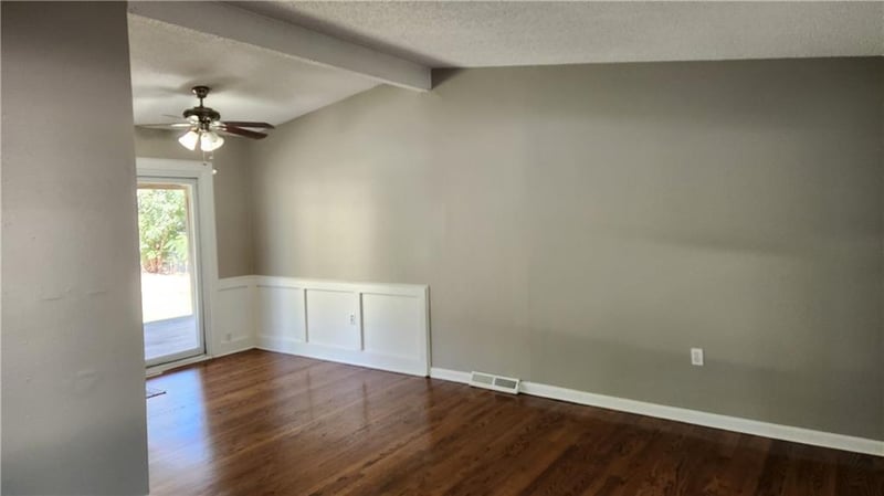 509 Indian Trl, Belton, MO 64012