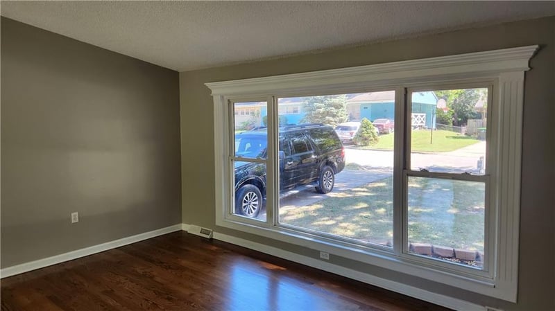 509 Indian Trl, Belton, MO 64012