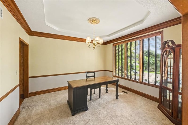 8225 NW Weatherby Dr, Weatherby Lake, MO 64152