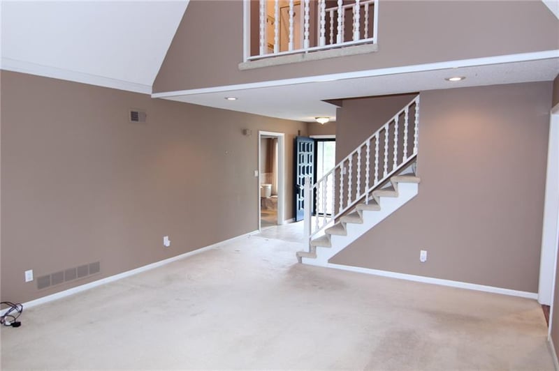 12817 W 116th St, Overland Park, KS 66210