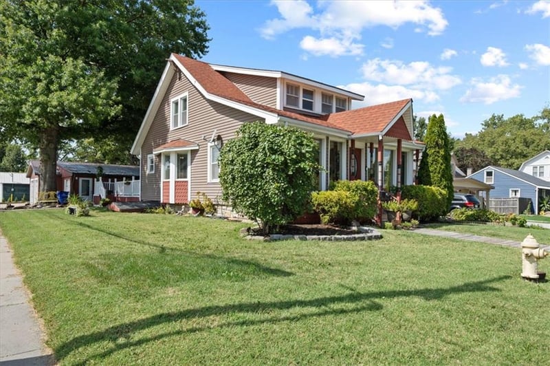 12910 Grandview Rd, Grandview, MO 64030