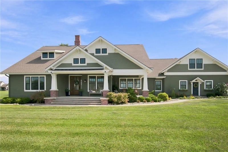 13515 Claire Ct, Lake Lotawana, MO 64034