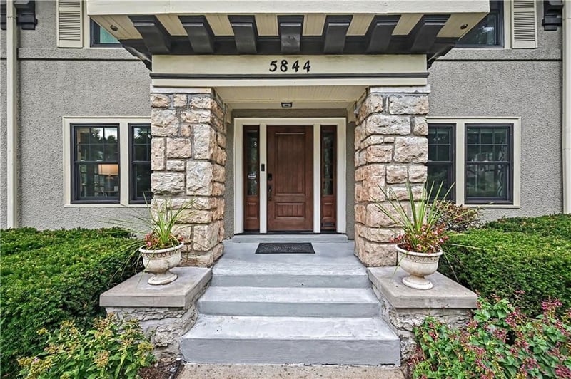 5844 Grand Ave, Kansas City, MO 64113