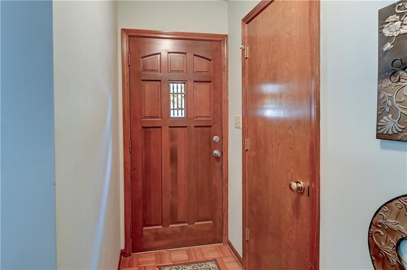6206 Ash Ct, Raytown, MO 64133