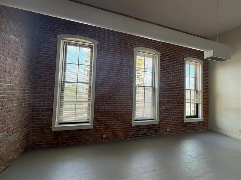 412 Delaware #306 St, Kansas City, MO 64105