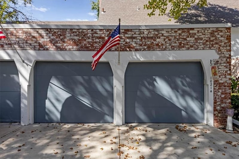 10214 Conser St, Overland Park, KS 66212
