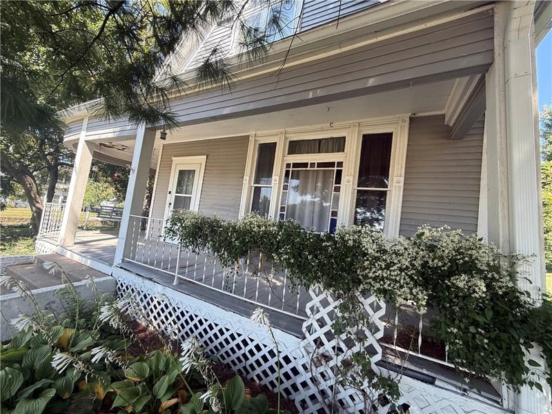 209 W Nodaway St, Oregon, MO 64473